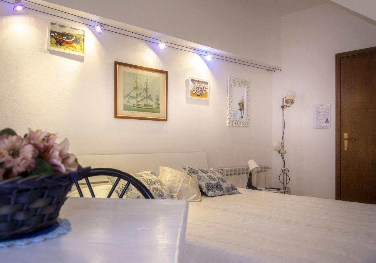 Appartamenti La Casina Porto Azzurro Eksteriør bilde