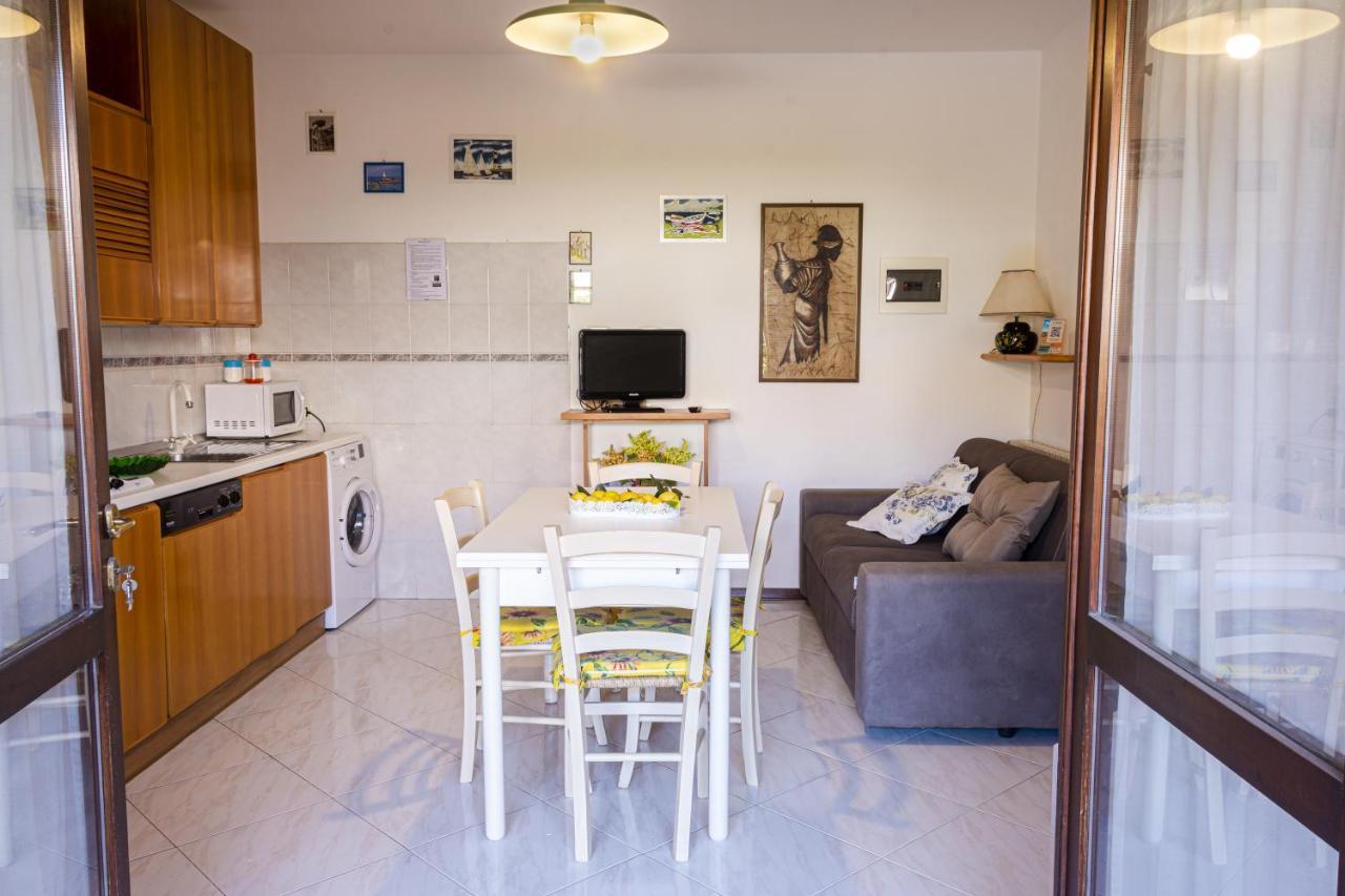 Appartamenti La Casina Porto Azzurro Eksteriør bilde