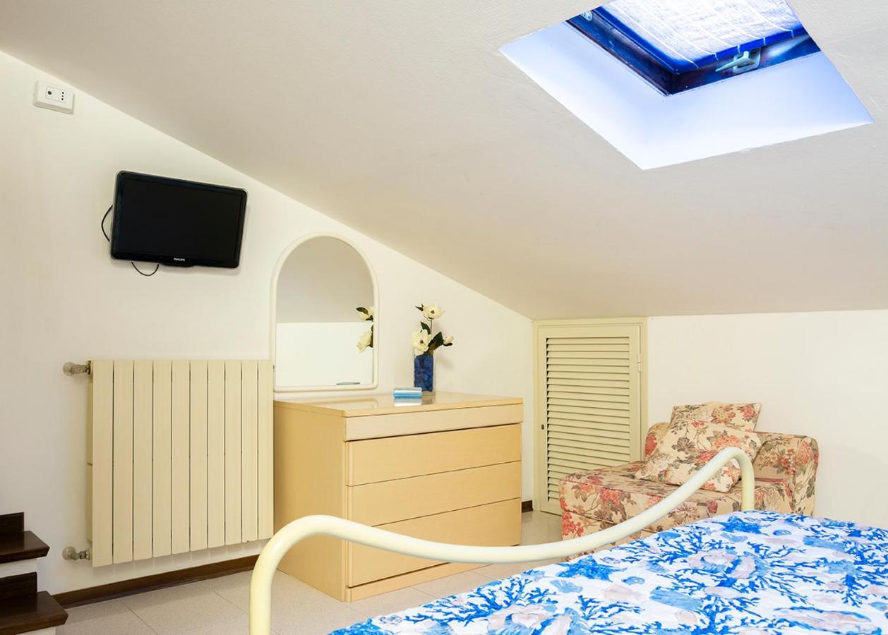 Appartamenti La Casina Porto Azzurro Eksteriør bilde